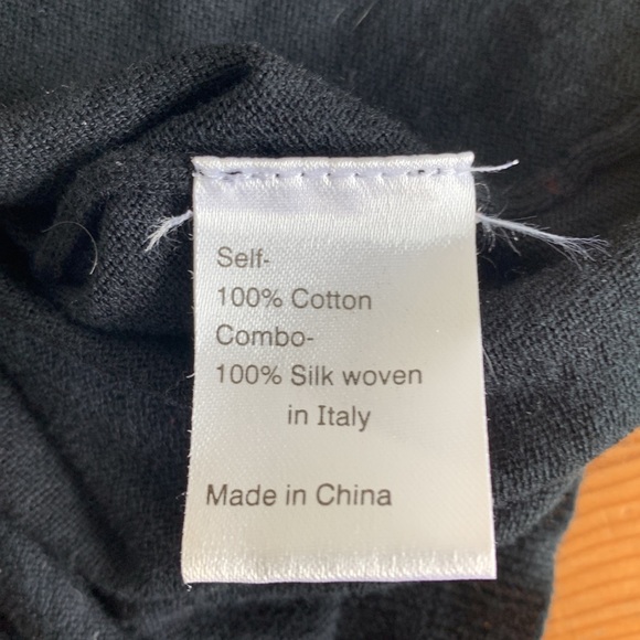 Vera Wang, Size Medium, Black top. - Picture 4 of 4